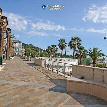 Betta'S Home Vasto Bagian luar foto