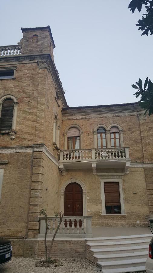 Betta'S Home Vasto Bagian luar foto
